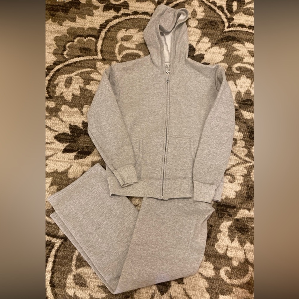 Hanes Gray sweatsuit